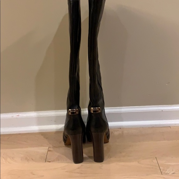 COPY - Beautiful authentic coach leather knee high boots - Picture 2 of 5